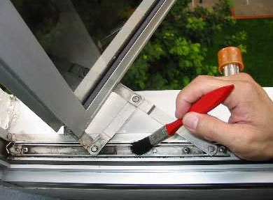 Műanyag ajtó és ablak profil,vasalat karbantartása